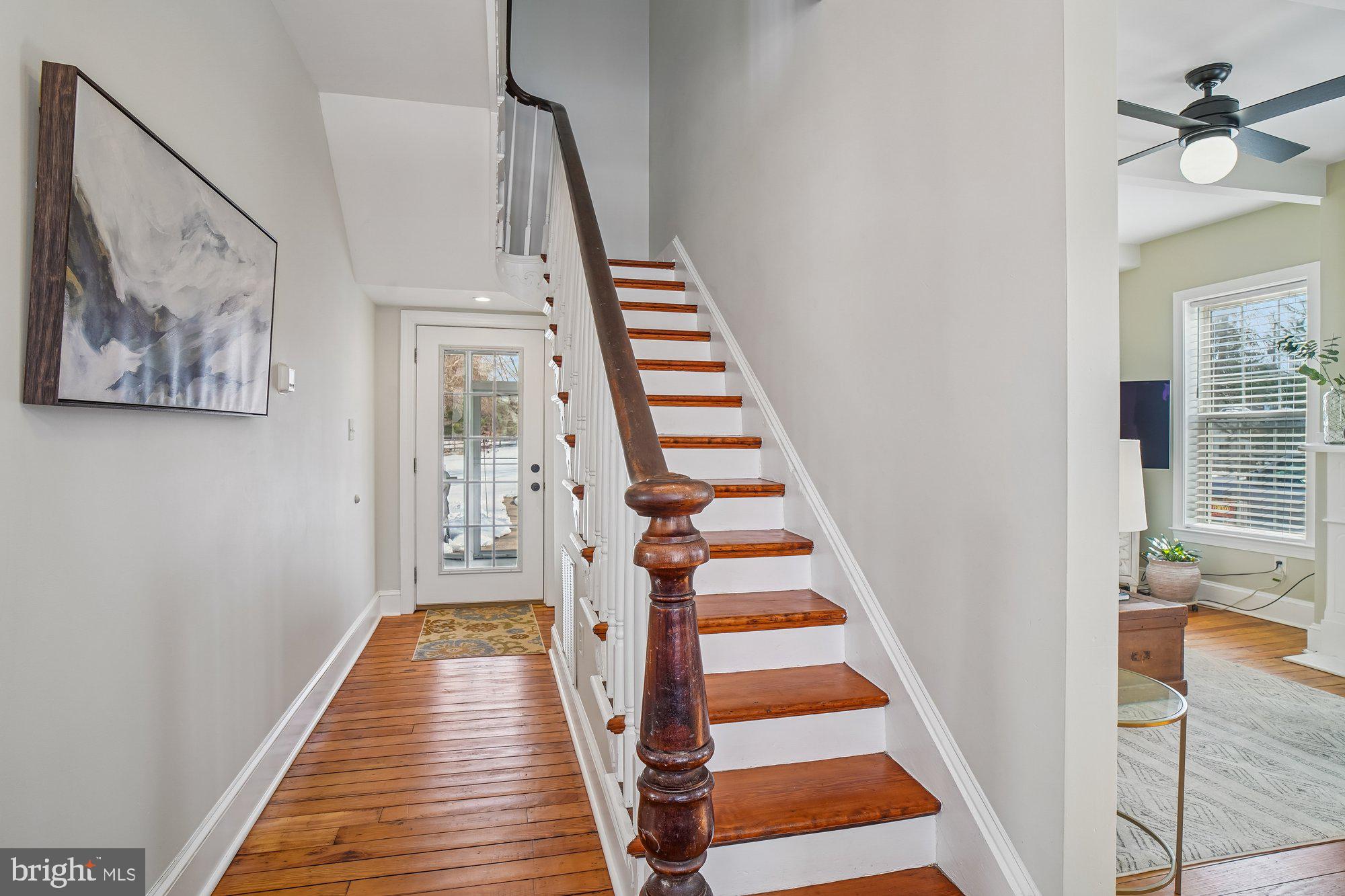 10 Main Street Walkersville, MD 21793 - Photo 3 of 40 Foyer