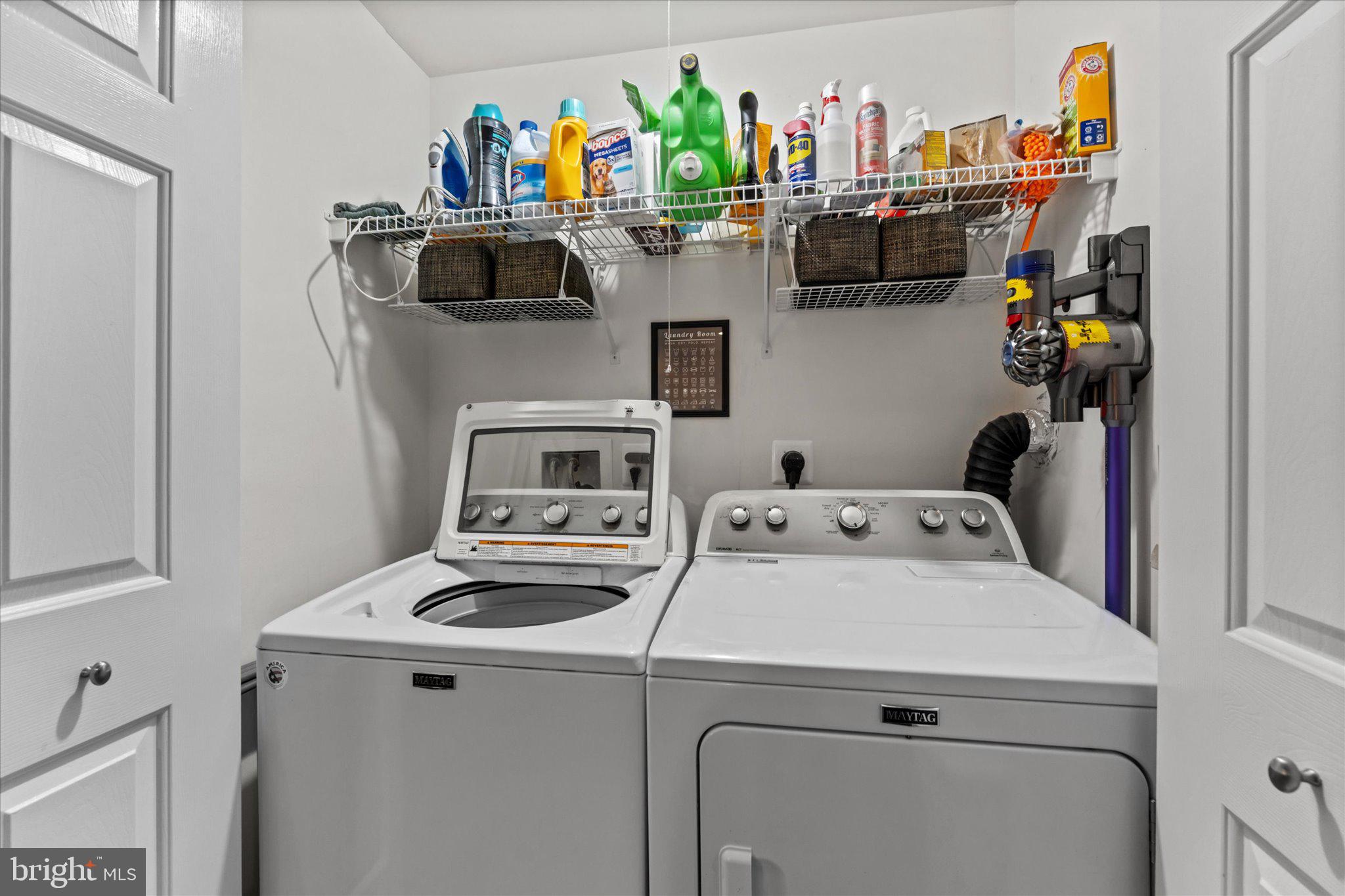 163 Shirley Square Southeast Leesburg, VA 20175 - Photo 38 of 45 a utility room with dryer and washer
