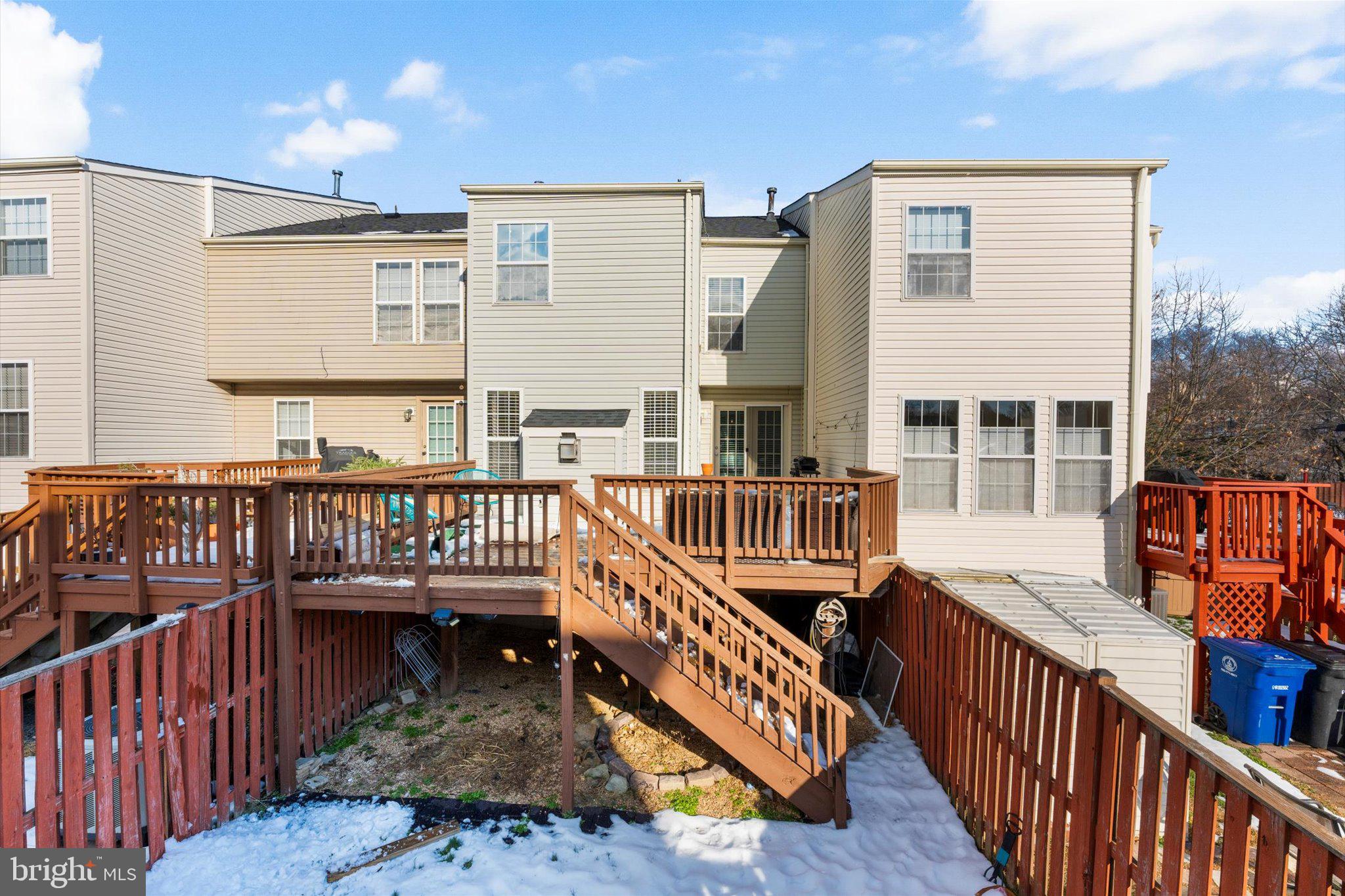 163 Shirley Square Southeast Leesburg, VA 20175 - Photo 39 of 45 a view of balcony with deck
