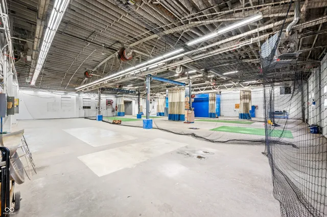 $4,200 | 1441 Central Avenue, Columbus, IN 47201