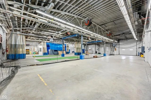 $4,200 | 1441 Central Avenue, Columbus, IN 47201