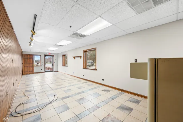 $4,200 | 1441 Central Avenue, Columbus, IN 47201