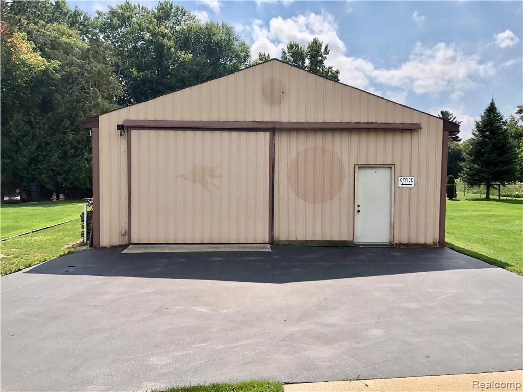 4294 Lapeer Road Burton, MI 48509 - Photo 79 of 96 fullsizeoutput_ee75.jpeg