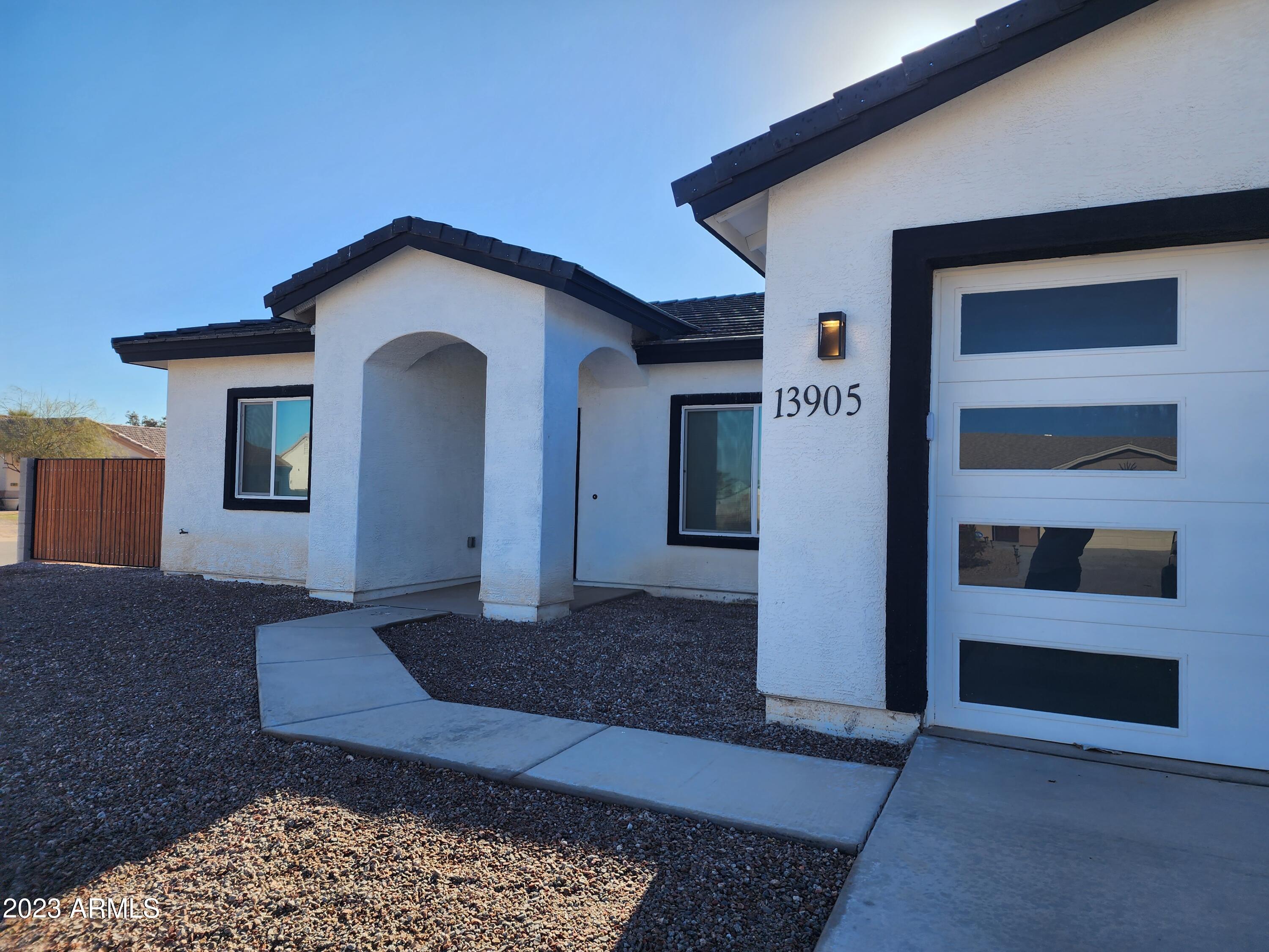 13905 South Avalon Road Arizona City, AZ 85123 - Photo 1 of 14