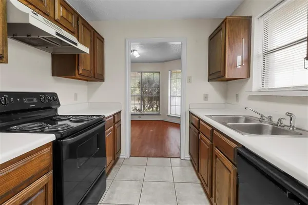$1,750 | 713 Penn Place, Cedar Hill, TX 75104