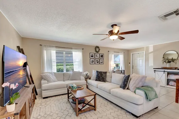 $2,400 | 2305 Lowson Boulevard, Unit A, Delray Beach, FL 33445