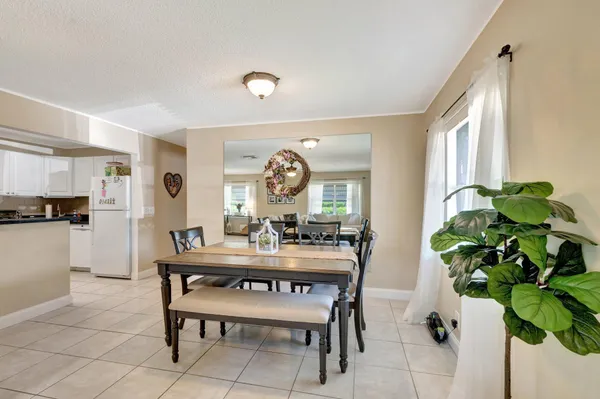 $2,400 | 2305 Lowson Boulevard, Unit A, Delray Beach, FL 33445