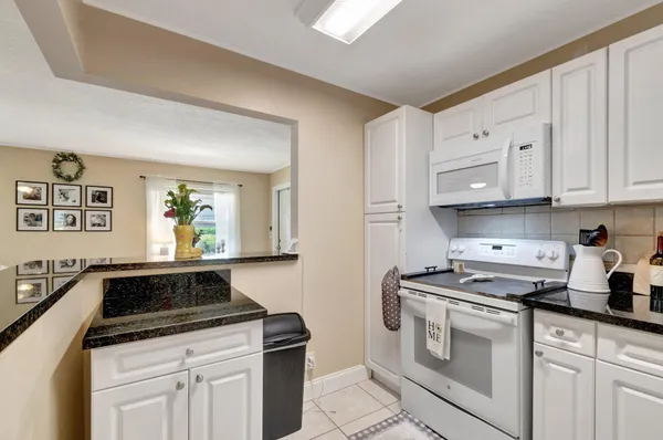 $2,400 | 2305 Lowson Boulevard, Unit A, Delray Beach, FL 33445