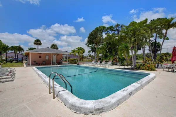 $2,400 | 2305 Lowson Boulevard, Unit A, Delray Beach, FL 33445