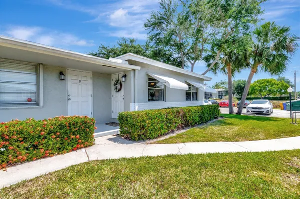 $2,400 | 2305 Lowson Boulevard, Unit A, Delray Beach, FL 33445