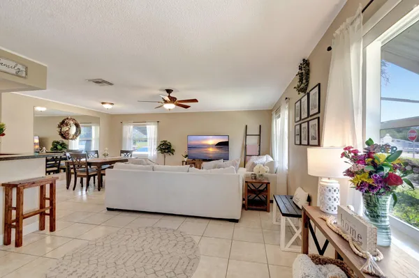 $2,400 | 2305 Lowson Boulevard, Unit A, Delray Beach, FL 33445