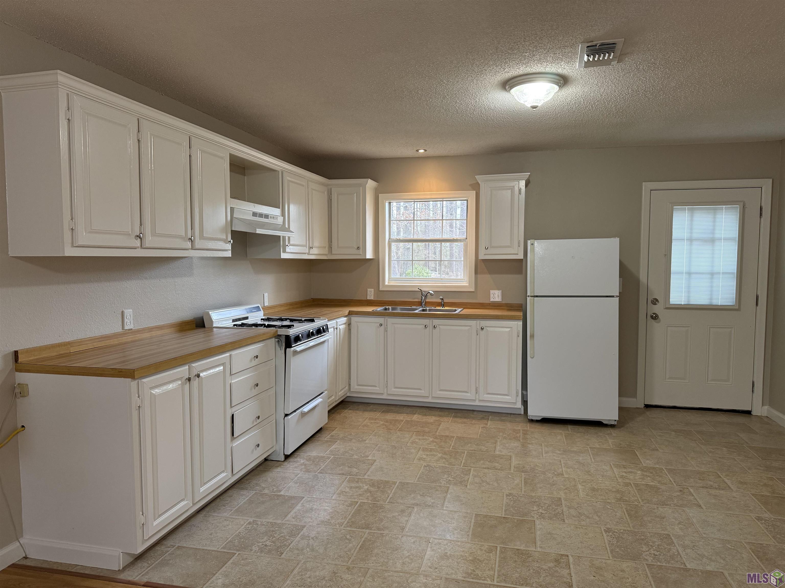23595 Highway 442 Independence, LA 70443 - Photo 4 of 16