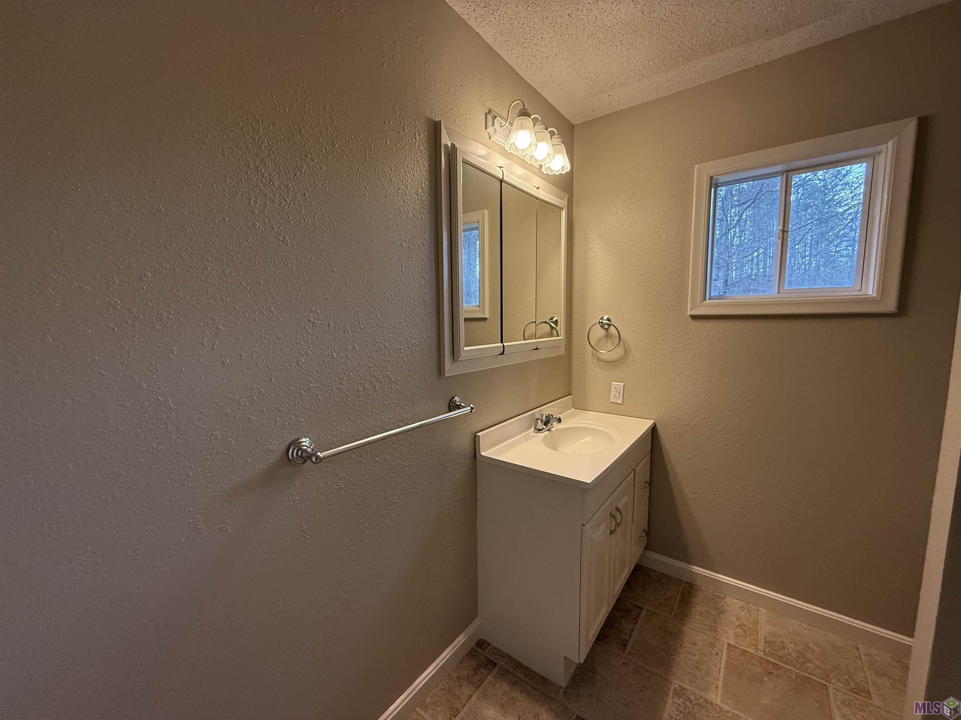 23595 Highway 442 Independence, LA 70443 - Photo 9 of 16