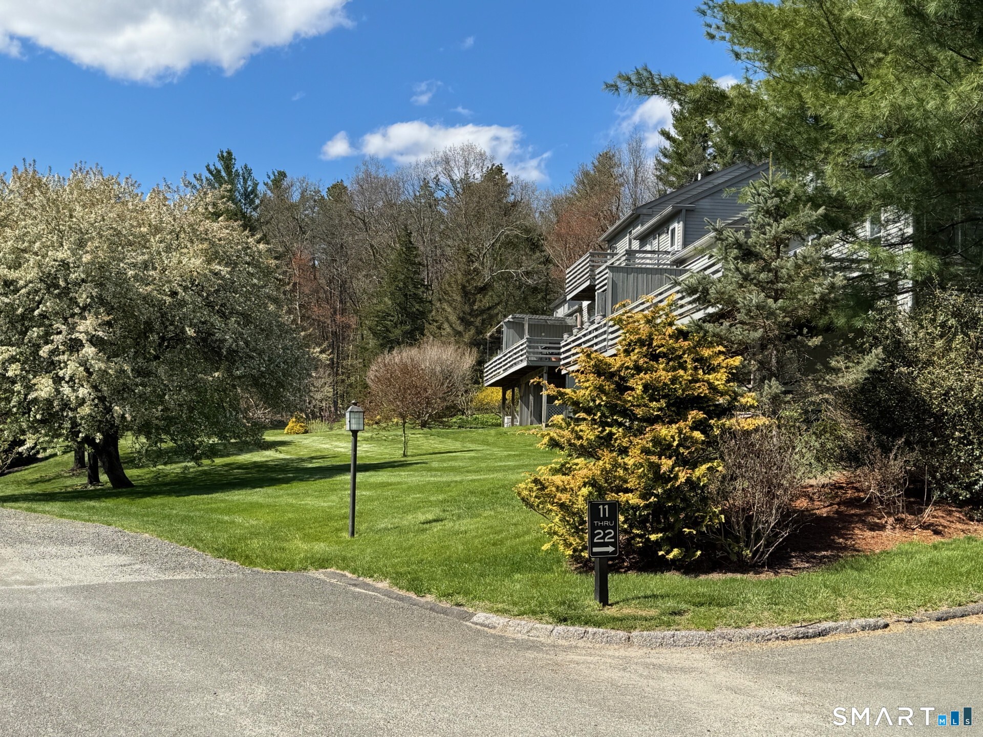 19 Juniper Meadow Road, Unit 19 Washington, CT 06794 - Photo 5 of 38