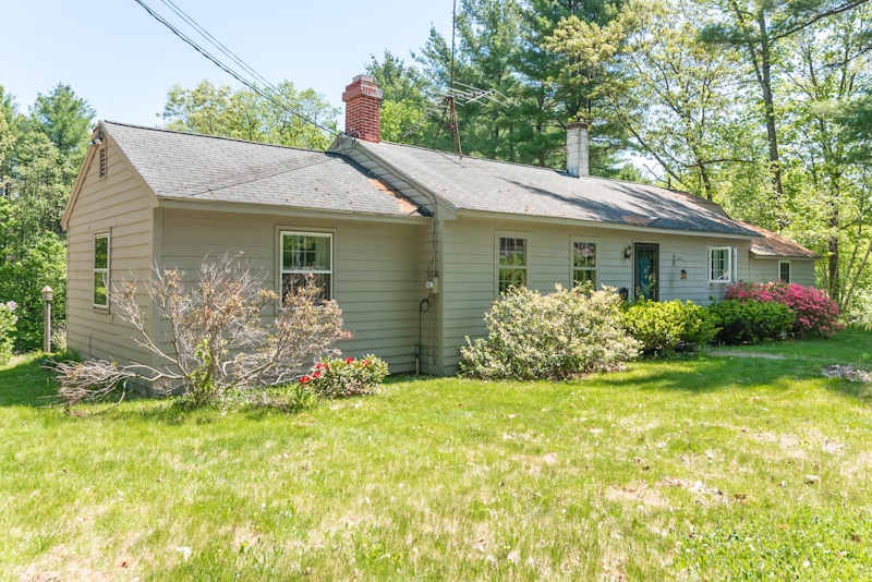 21 Old Mont Vernon Road Amherst, NH 03031 - Photo 2 of 33 Gallery Image 2