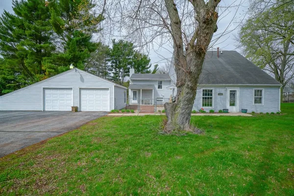 $210,000 | 13802 Dorr Road, South Beloit, IL 61080