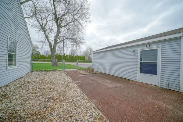 $210,000 | 13802 Dorr Road, South Beloit, IL 61080