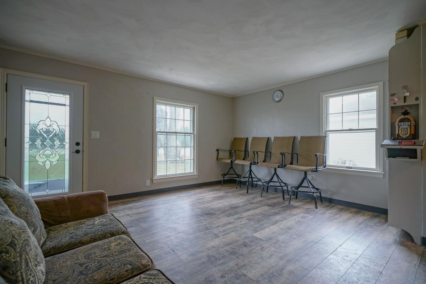 13802 Dorr Road South Beloit, IL 61080 - Photo 6 of 37