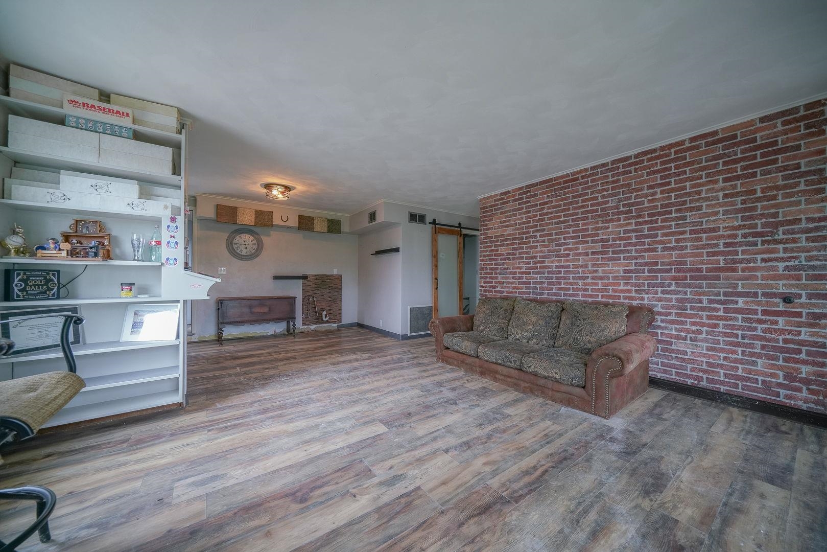 13802 Dorr Road South Beloit, IL 61080 - Photo 9 of 37