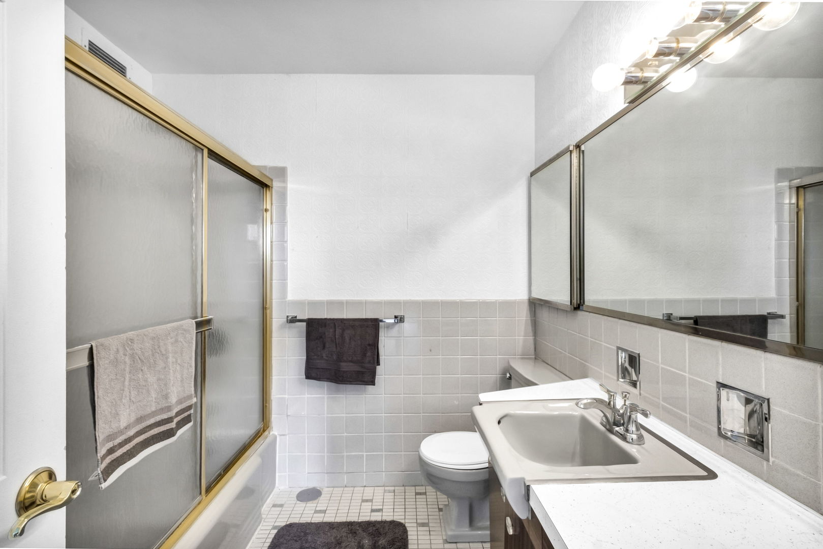 5701 North Sheridan Road, Unit 3J Chicago, IL 60660 - Photo 11 of 19