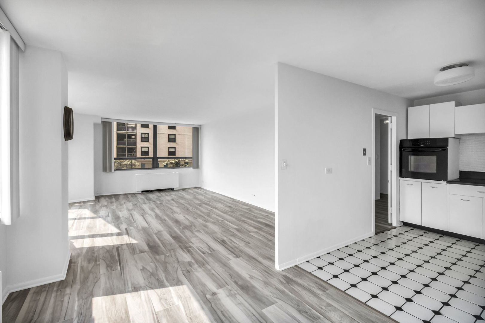 5701 North Sheridan Road, Unit 3J Chicago, IL 60660 - Photo 6 of 19