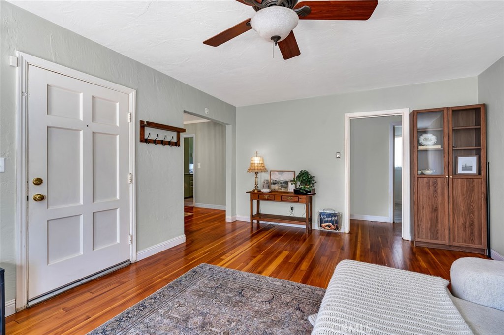 641 East 19th Street Merced, CA 95340 - Photo 6 of 34