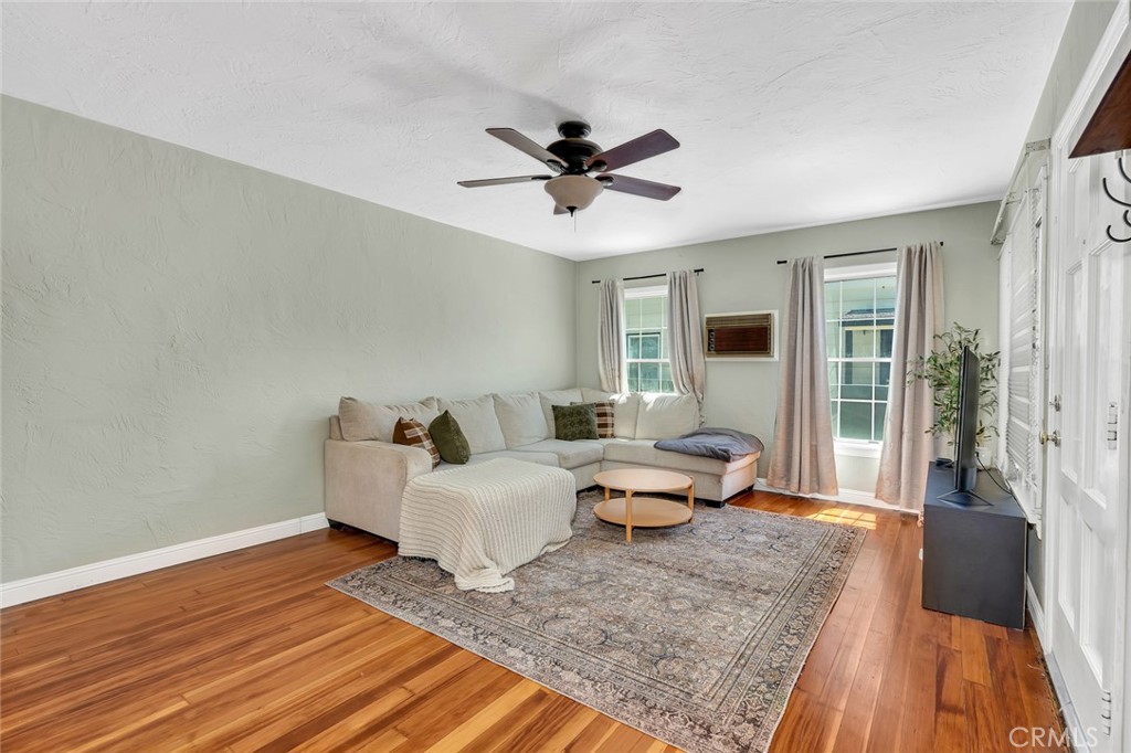 641 East 19th Street Merced, CA 95340 - Photo 7 of 34