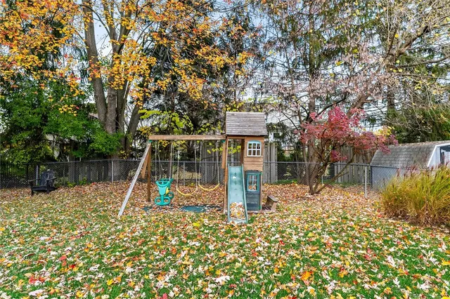 $2,500 | 46 Country Lane, Penfield, NY 14526