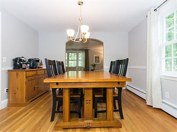 11 Davidson Road Wakefield, MA 01880 - Photo 5 of 12 Gallery Image 5
