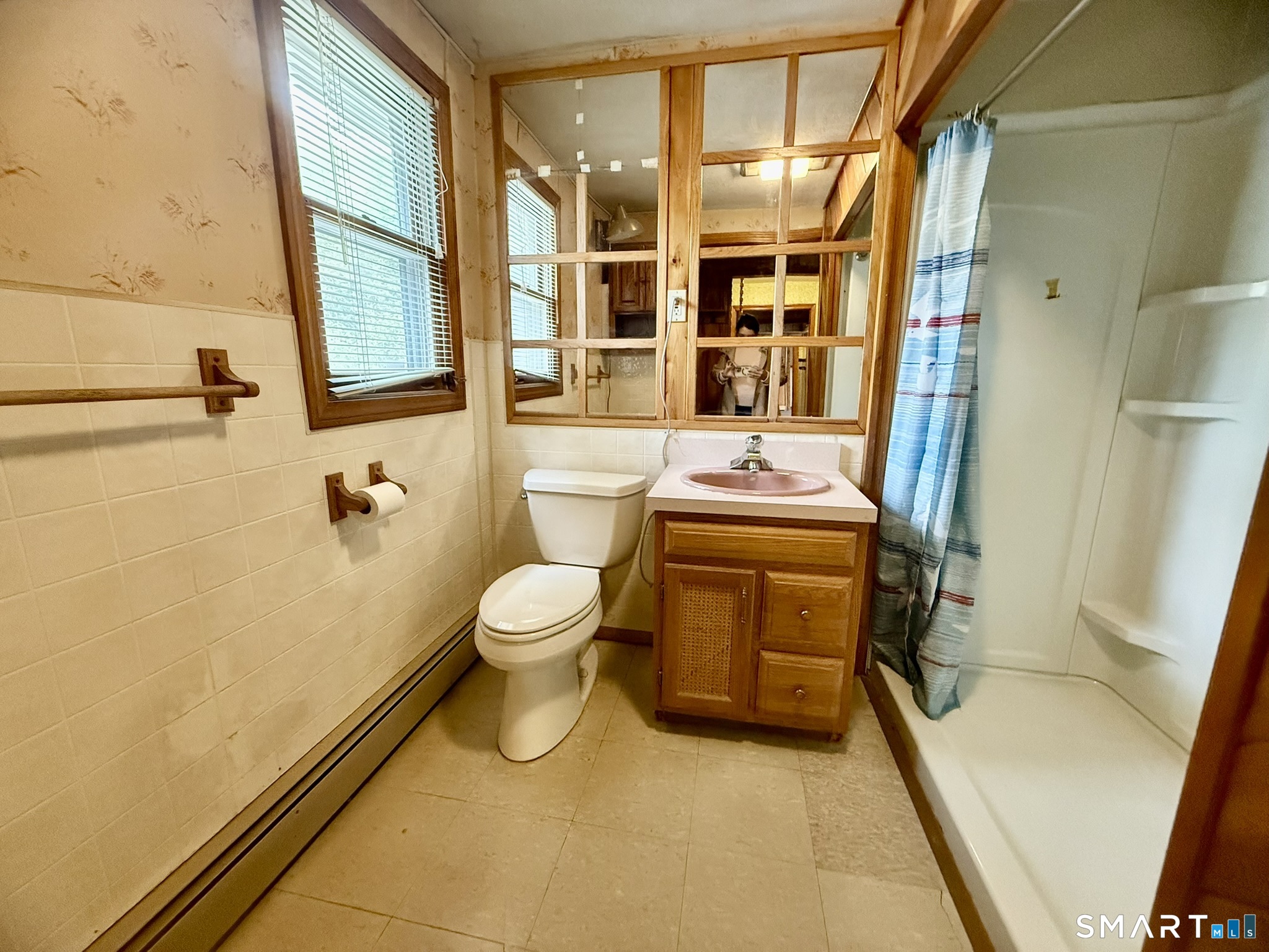 403 Woodtick Road Waterbury, CT 06705 - Photo 13 of 23