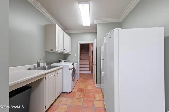 $575,000 | 1013 Bayou Bend Circle, Breaux Bridge, LA 70517