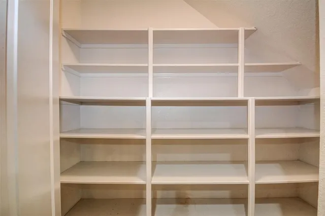 $4,300 | 106 Bella Sole, Shenandoah, TX 77381