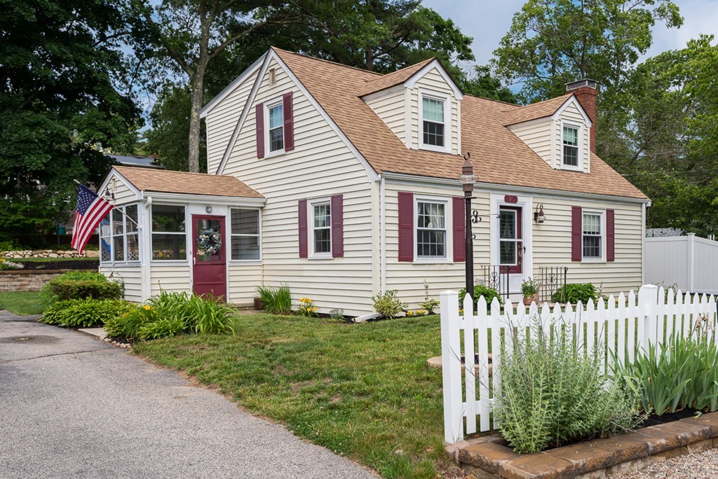 30 Wilder Road Norwell, MA 02061 - Photo 3 of 25 a front view of a house with a yard