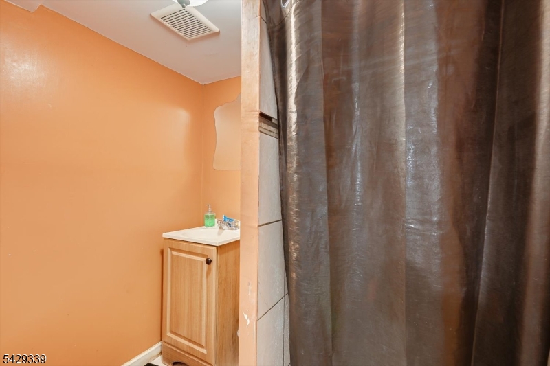 31 Romney Road Bound Brook, NJ 08805 - Photo 27 of 30