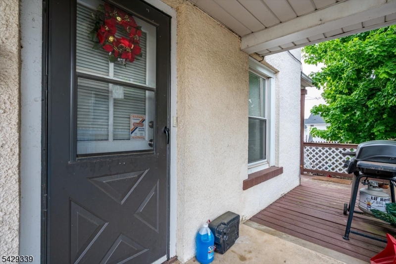 31 Romney Road Bound Brook, NJ 08805 - Photo 4 of 30