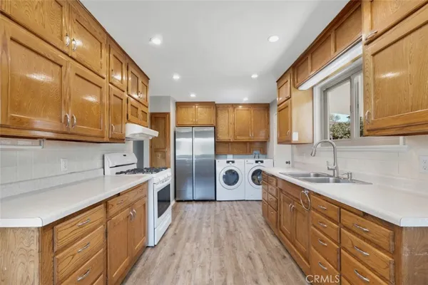 $969,950 | 25030 Atwood Boulevard, Newhall, CA 91321