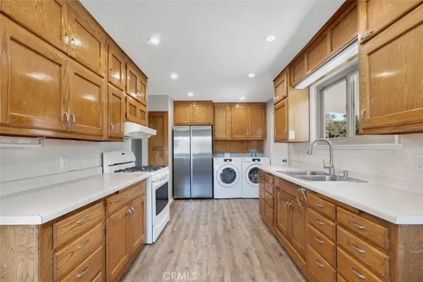 $969,950 | 25030 Atwood Boulevard, Newhall, CA 91321