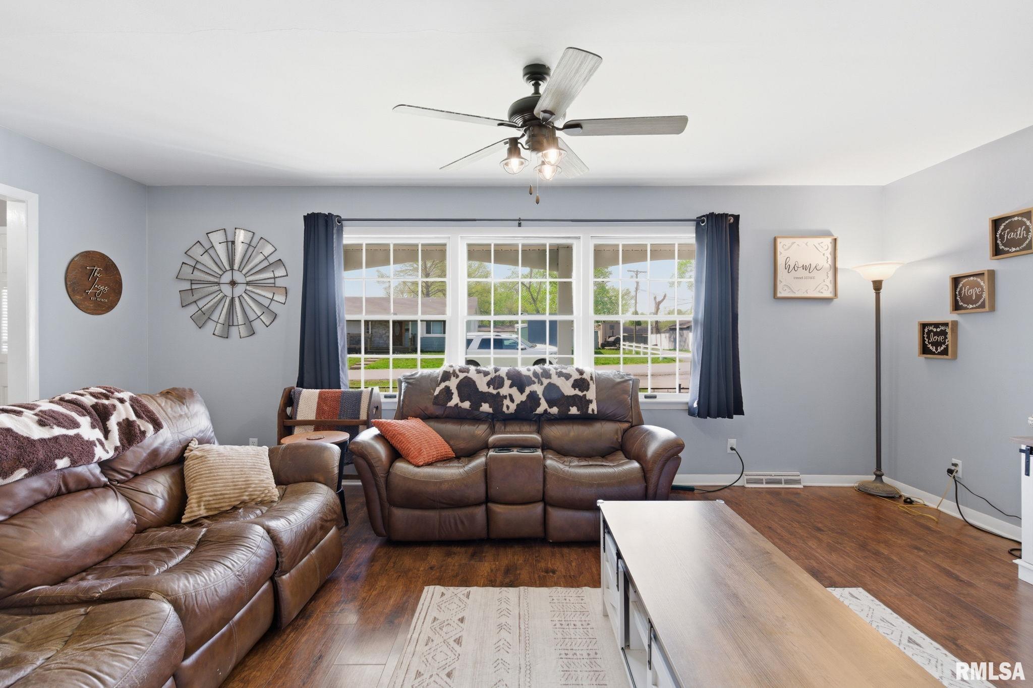 1810 West Chestnut Street Marion, IL 62959 - Photo 5 of 30