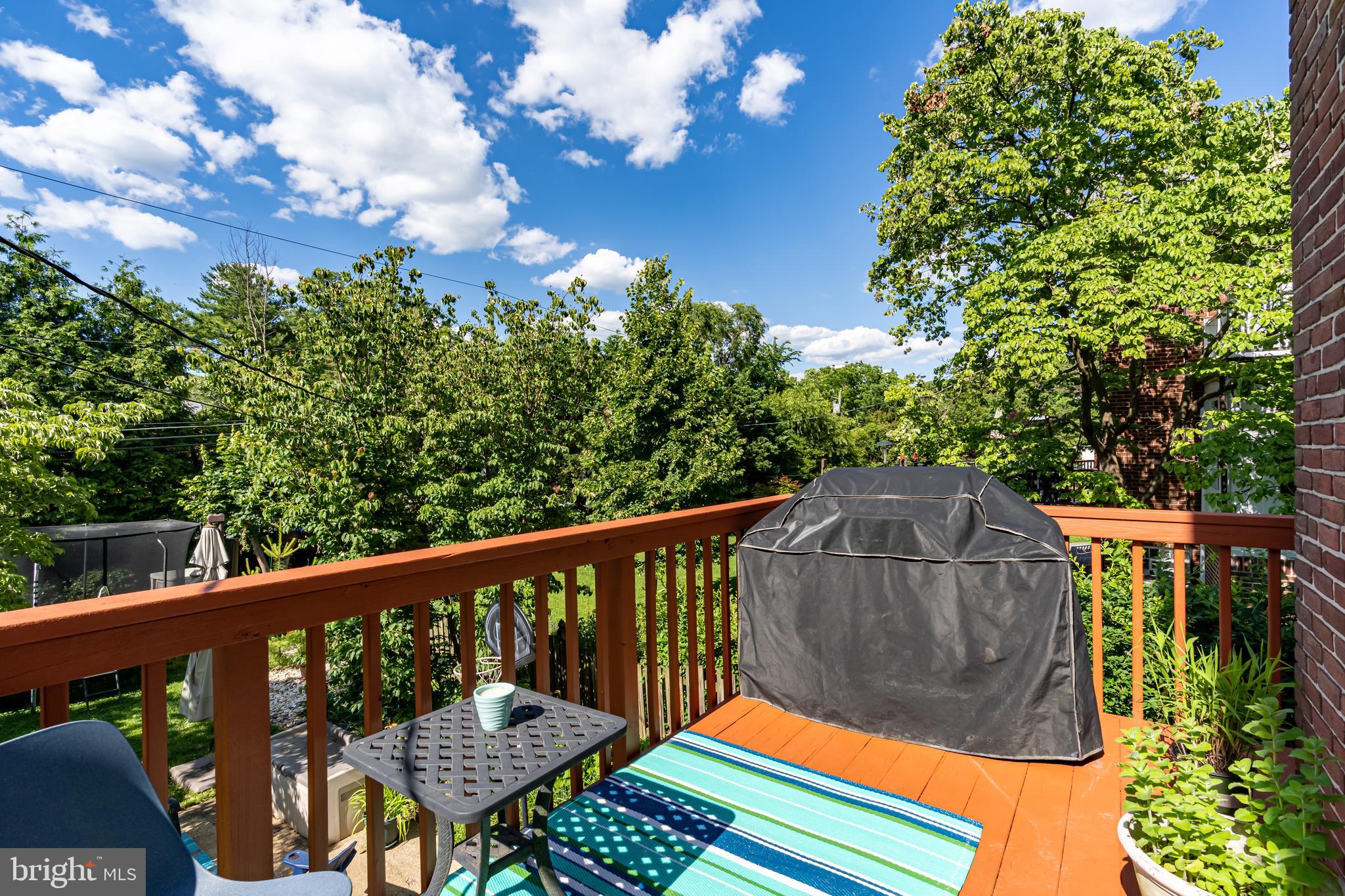 504 Hatherleigh Road Baltimore, MD 21212 - Photo 33 of 42 Deck of kitchen overlooking patio and flat yard!