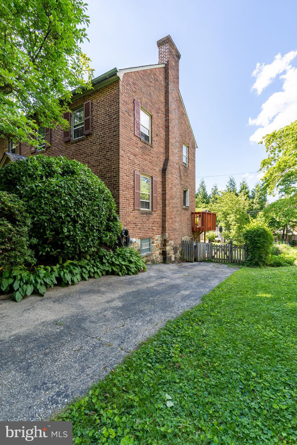 504 Hatherleigh Road Baltimore, MD 21212 - Photo 39 of 42 Driveway