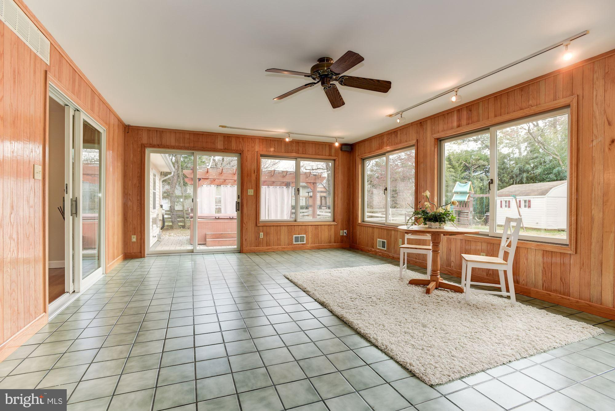 338 Edgewater Road Pasadena, MD 21122 - Photo 12 of 42 All Season Sunroom
