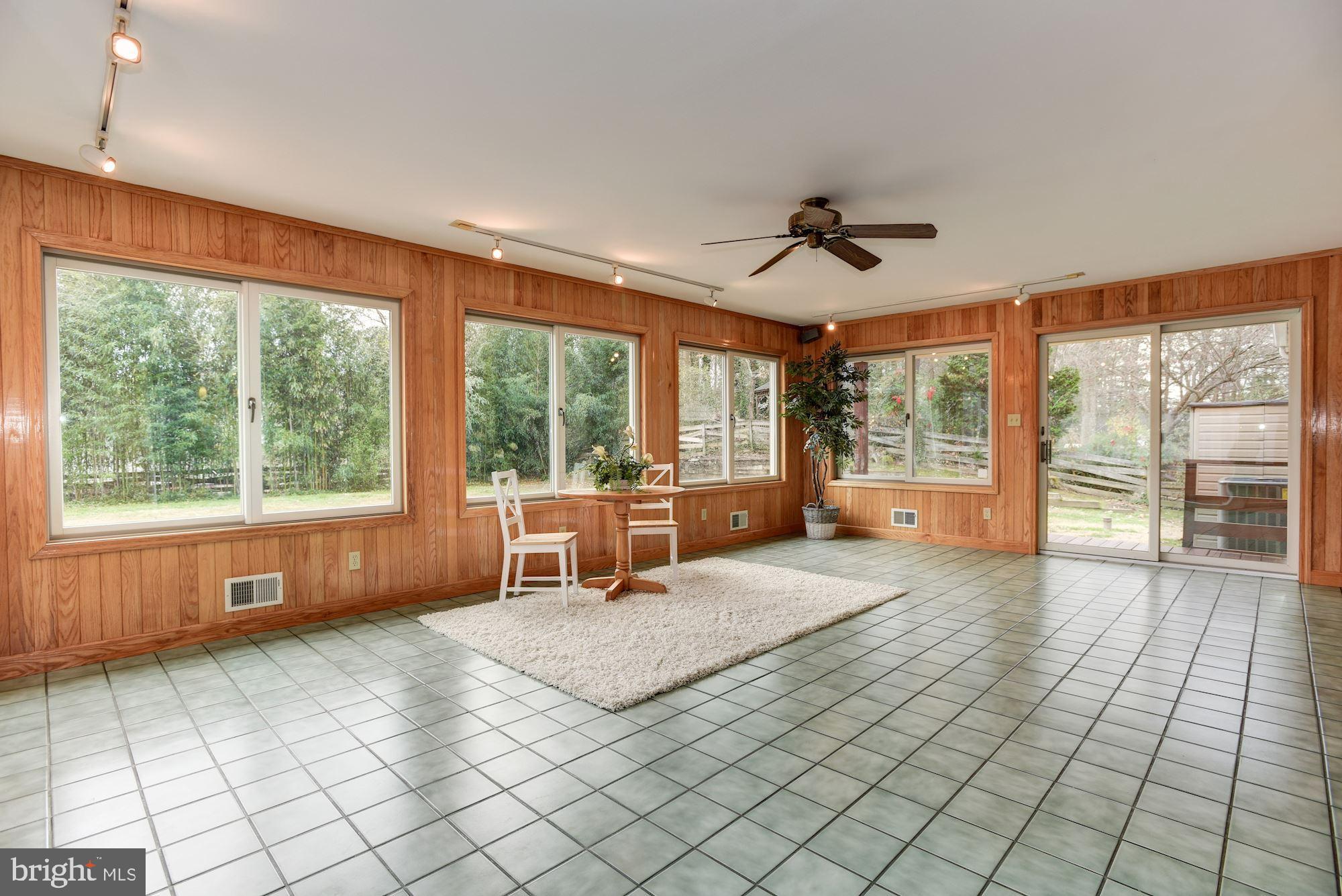 338 Edgewater Road Pasadena, MD 21122 - Photo 13 of 42 All Season Sunroom