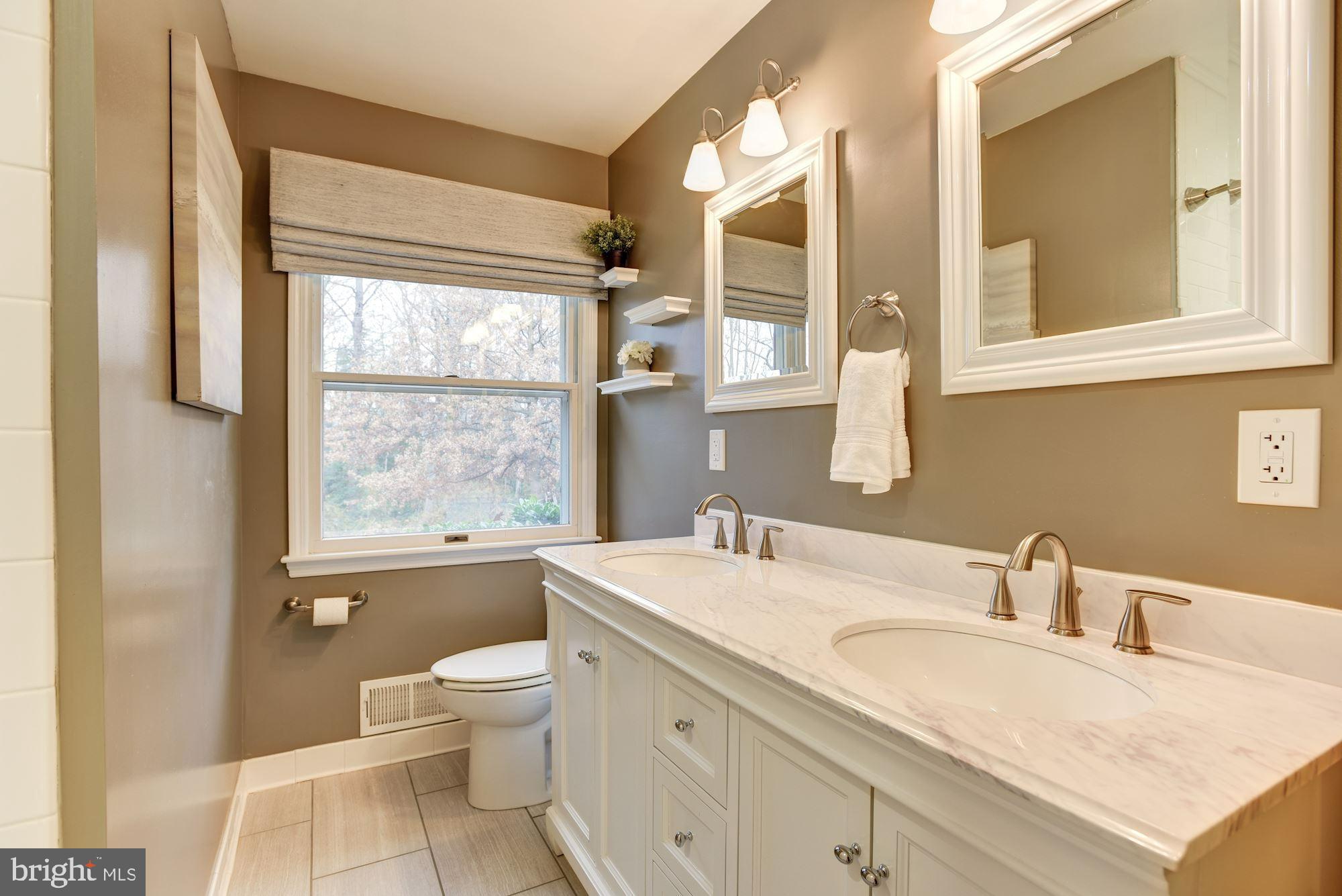 338 Edgewater Road Pasadena, MD 21122 - Photo 23 of 42 Full Bath