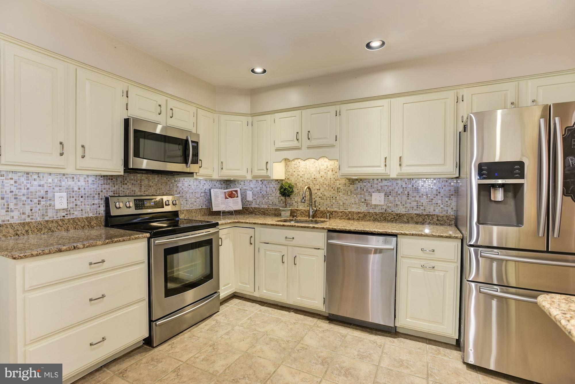 338 Edgewater Road Pasadena, MD 21122 - Photo 8 of 42 Kitchen