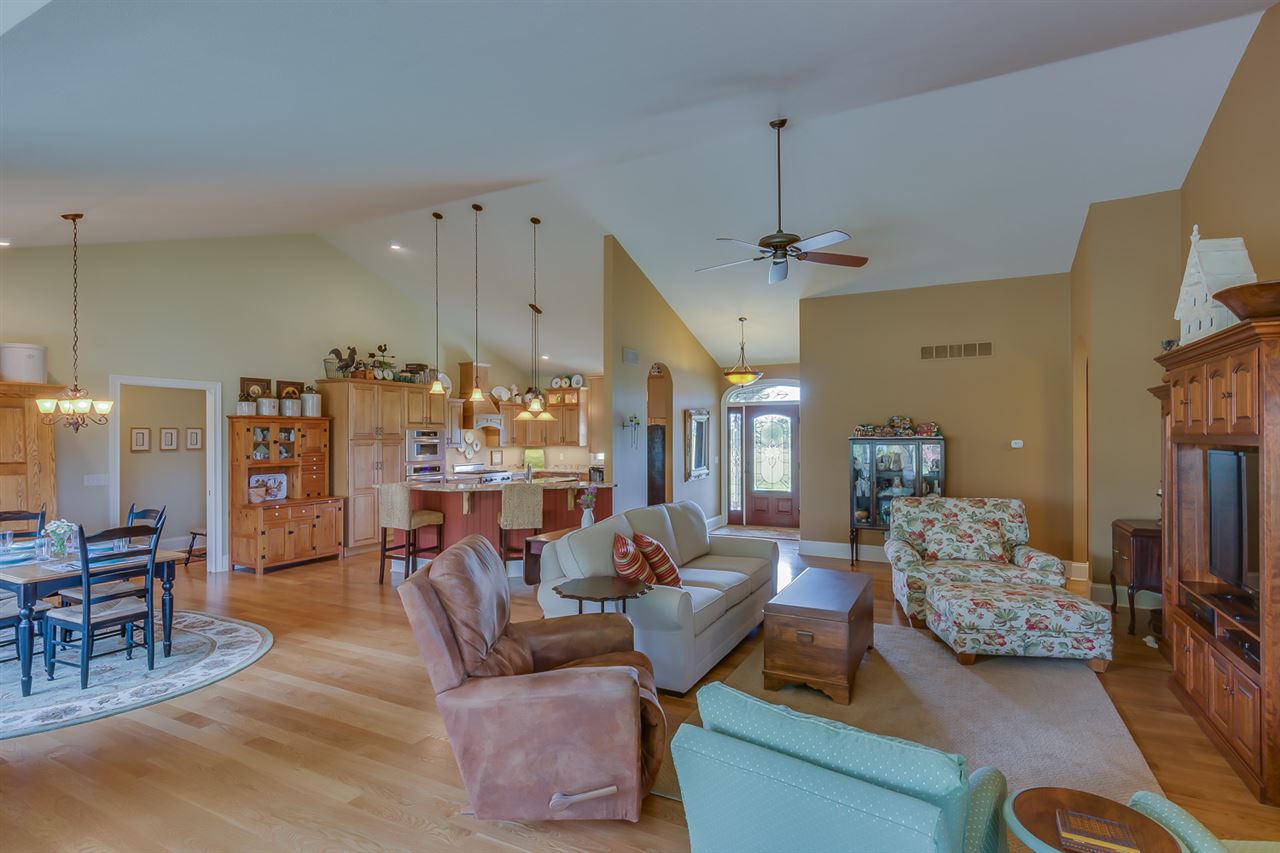 68440 Pine Road North Liberty, IN 46554 - Photo 5 of 36
