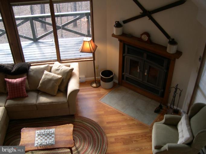 66 Mild Winter Road Hedgesville, WV 25427 - Photo 7 of 20 Living Room