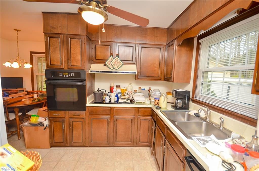4618 Knightbridge Road Greensboro, NC 27455 - Photo 9 of 10 Gallery Image 9