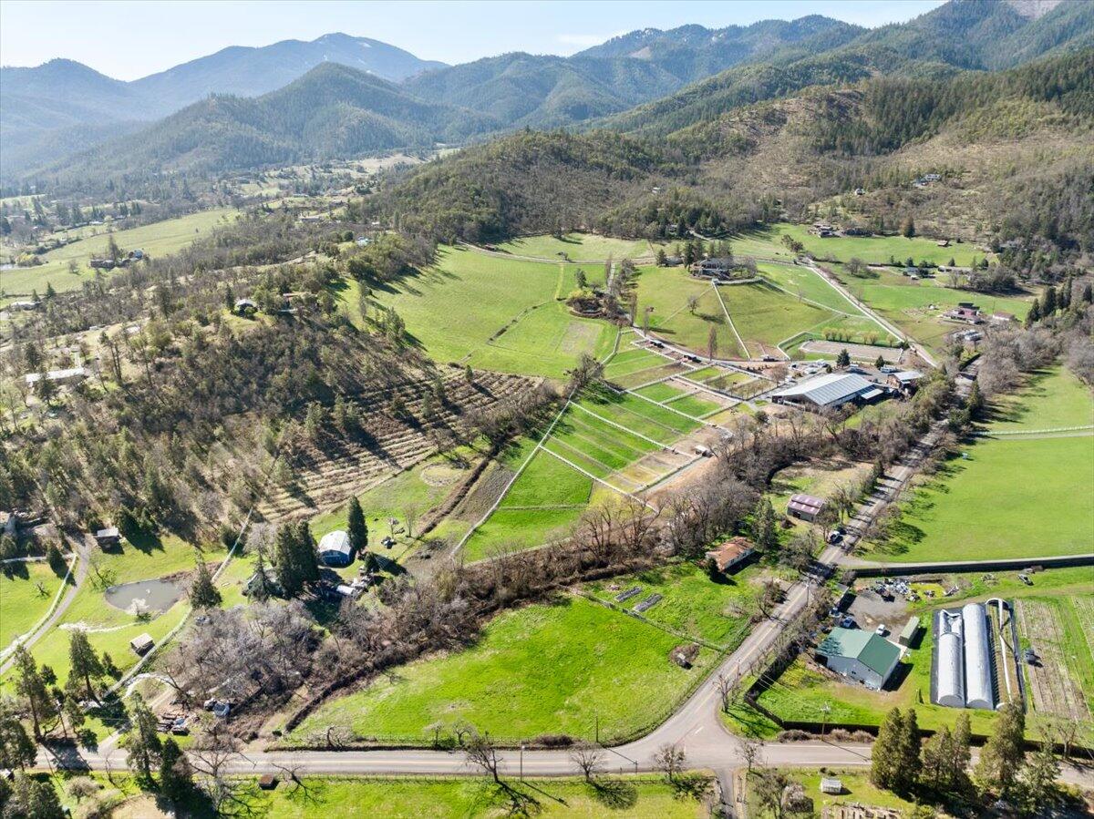 1385 Anderson Creek Road Talent, OR 97540 - Photo 29 of 31 33-DJI_0587