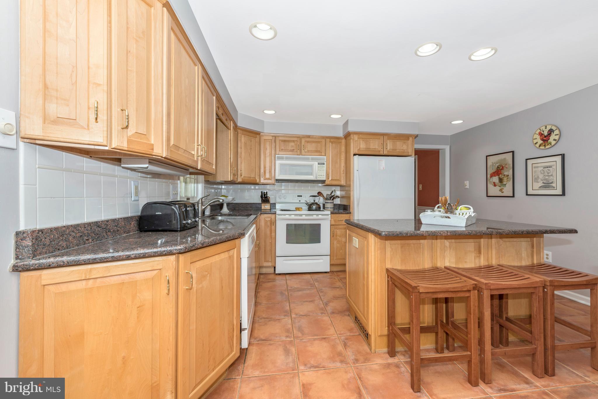 5702 Woodlyn Road Frederick, MD 21703 - Photo 14 of 30 Kitchen