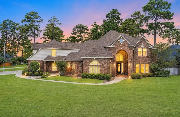 $885,000 | 25307 Piney Bend Court, Spring, TX 77389